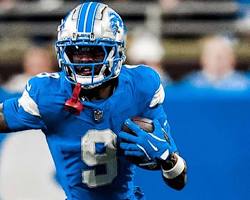 Lions skill player running with the ball